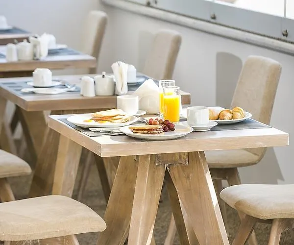 里欧马里斯酒店 4*